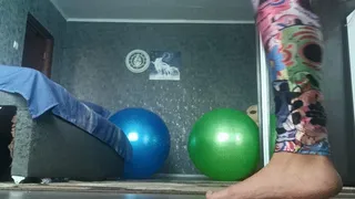 Jumping on 3 gym beam balls