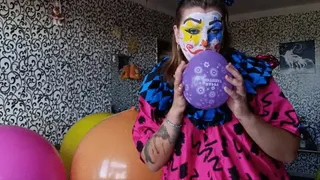 clown play with balloons