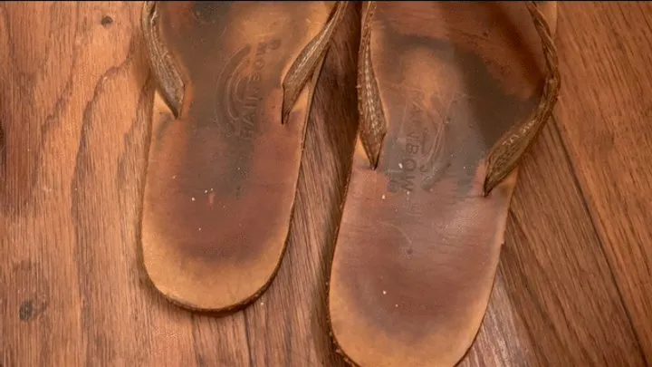 Custom clip! Close up of my rainbows and a floor POV of my feet