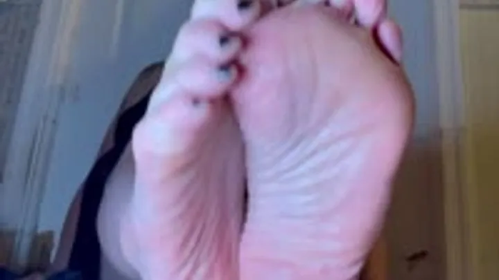 Jerk That Dick To My Big Ass Size 13 Feet Slapping HARD - Big Feet JOI