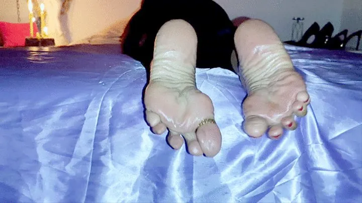 wrinkled feet and oil (1)