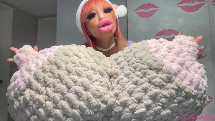 RubyDollLipz's Mega Boobs Pillow Worship