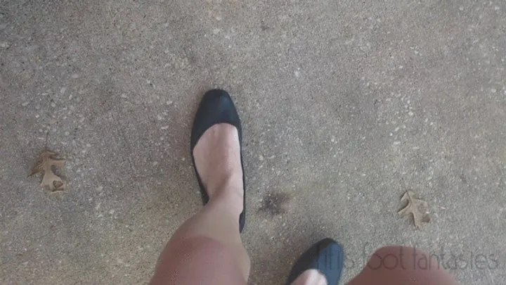 Fifi cranking her SUV in black ballet flats with lots of heel popping while begging it to start *new*