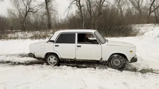 VIKA GOT STUCK IN THE SNOW IN A VAZ 2107  PRO RES HDR (full video 40 min) 03