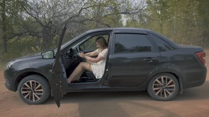 TANYA EXCLUSIVE LADA GRANTA STUCK REVVING PANTYHOSE   full video 35 min 0002