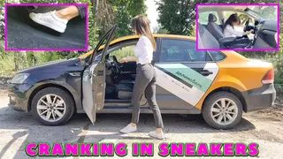 YANA CRANKING IN SNEAKERS HD1080 FULL VIDEO 10 MIN