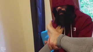 Sucking the cum out of Lola's toes