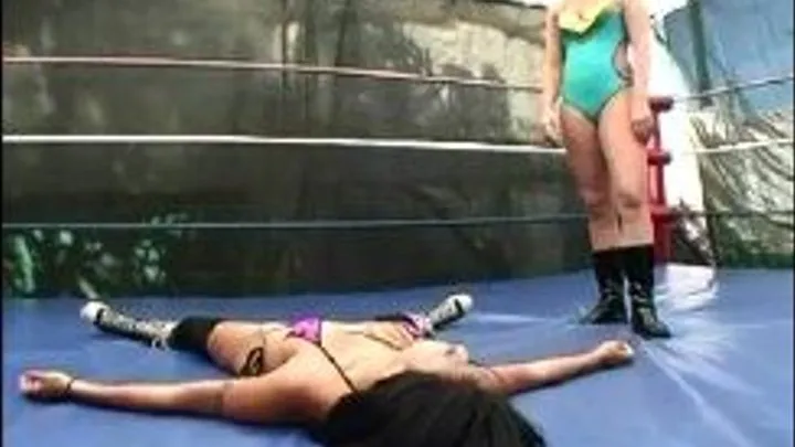 Amber O'Neal Loves to KO her Opponents - Volume 4