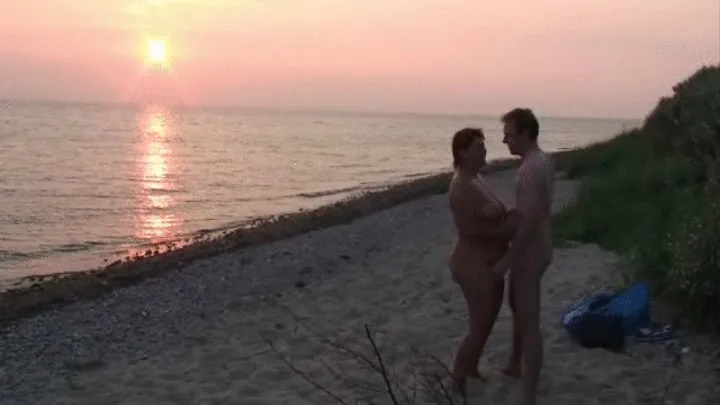 MILF - SEX on the BEACH