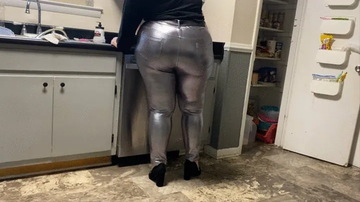 Siri in skintight silver gunmetal pvc jeans pants and highheels in kitchen