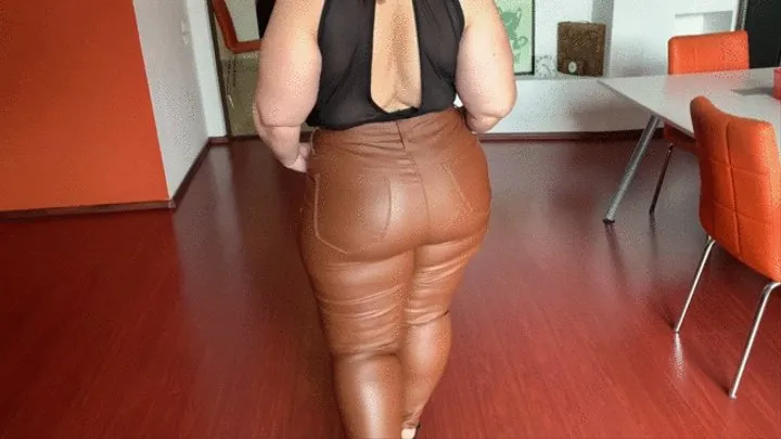 SweetHeartMiaBBW in tight brown vinyl PU faux leather PVC jeans with visible pantylines