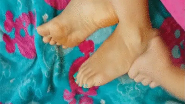 Staceys side feet