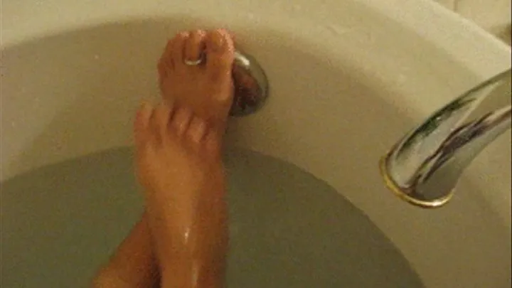 Jeanette bath tub feet