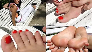 Carmen - Painting Toenails & Toe Spreading