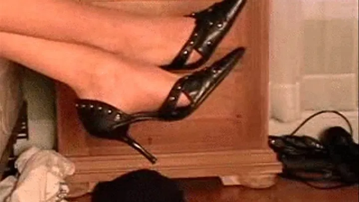 BEDROOM OCT END HEELS 1