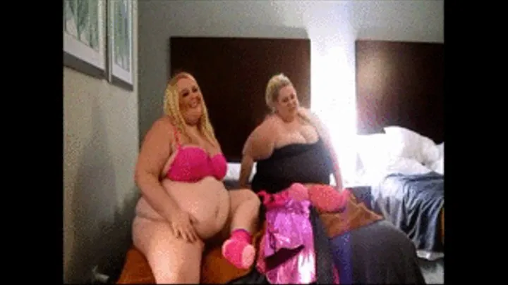 Switching Clothes with SexySignatureBBW