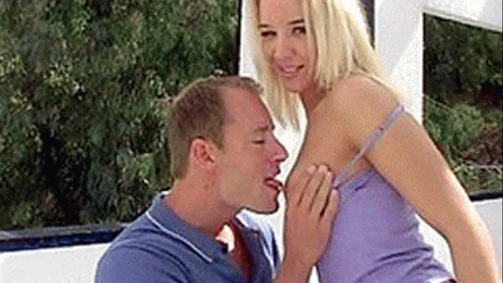 Blonde without panties treats her man to an exchange of outdoor oral favours - part 1