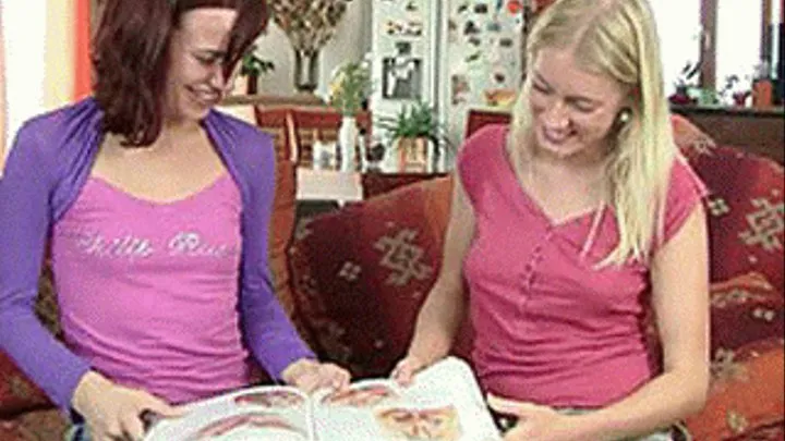 Studying sucks so these 18 y/o princesses eat pussy instead - high