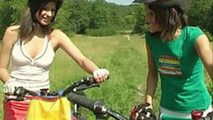 Young sweeties 18 years-old meet up on their bikes in the park and fuck in secret - low