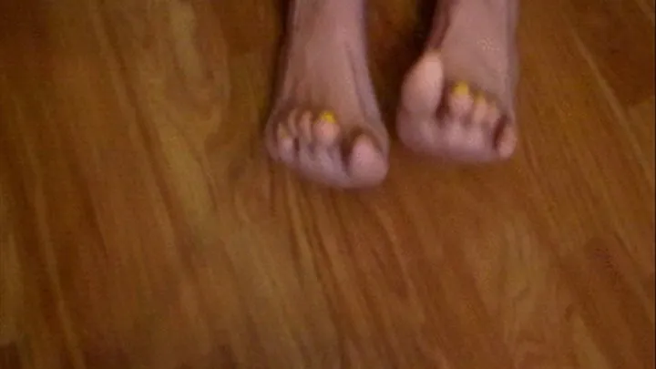 Gabby's long toe tease 2