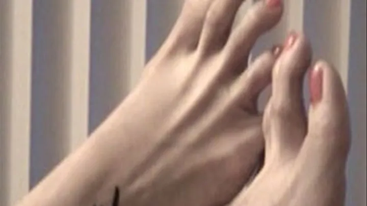 SEXY LONG TOES