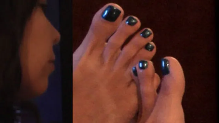 Roqie's Blue Toes II (S)