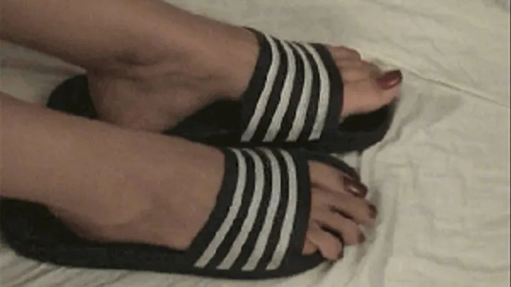 Gabby feet play sandals