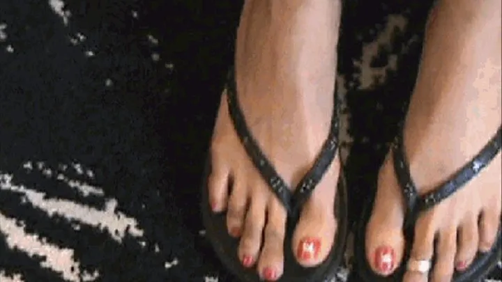 Mia grabby toes n flip flops