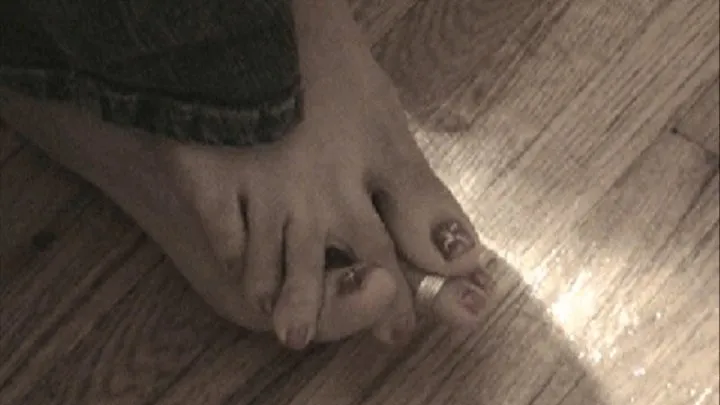 Mia's Grabby Toes