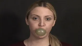 Ariel's Bubblegum Fun Clip 2