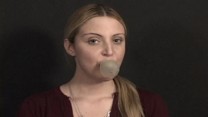 Bubble Blowing Babes 1.2 mbs Full Video