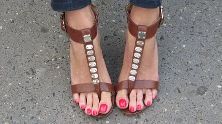 Sexy sandals and long toes