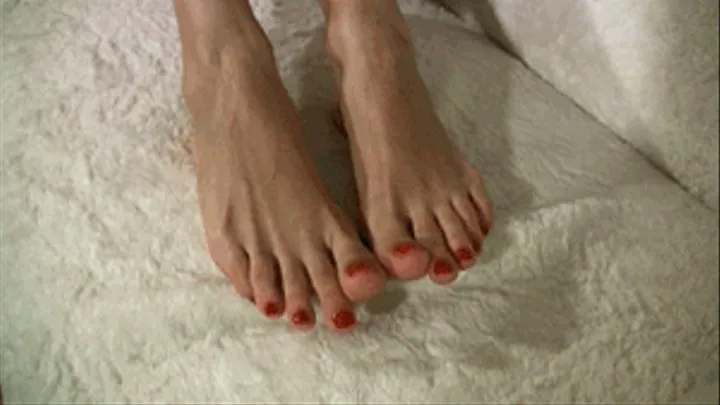 Alicia's long toes