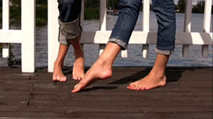 Katherina and Kamila on the pier 4