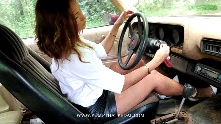 Jane Domino Driving the Boss Around & Giving a Leg Show - Custom 1116