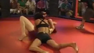 Amateur Female Cage Fighting (Part 1 of 4)