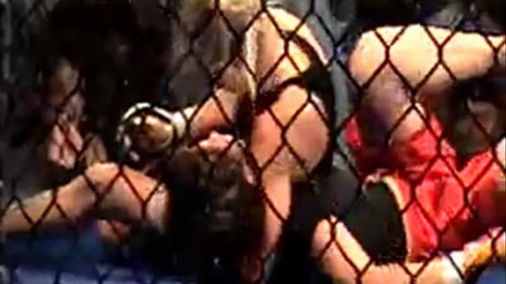 Amateur Female Cage Fighting (Part 3 of 4)