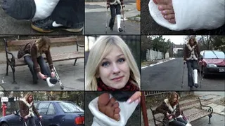 Beatrice LLWC Toe Plate and Cast Sock Public Cructhing to the Bus Stop and Toe Massage