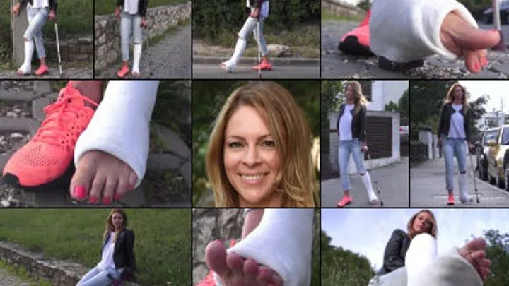 Lucia Term SLWC Sexy Crutch Gimp in Public and Casted Toe Show