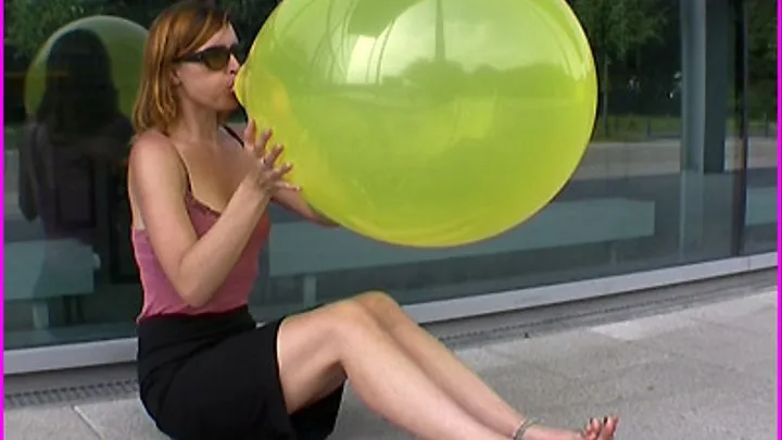 Jessica's Balloon Blow-to-Pop in Public