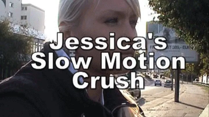 a-0441 Jessicas Slow Motion Crush 1