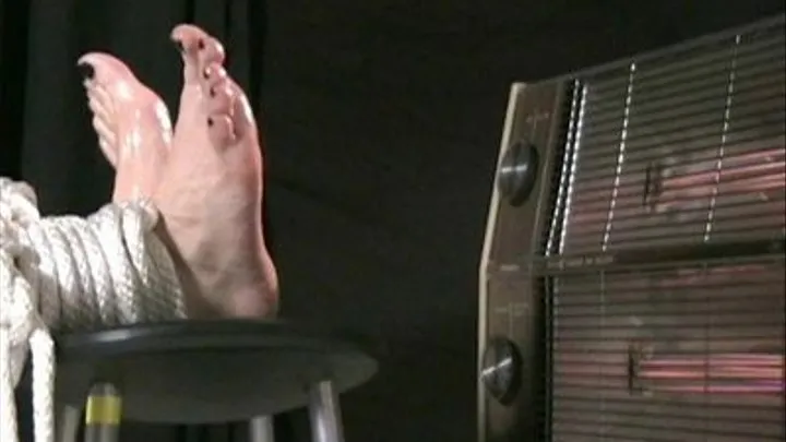 Jaye Lynn's Terrifying Feet Roasting (whole clip)