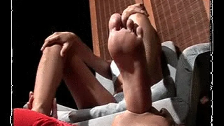 SHEILA AND NADIA FOOT WORSHIP