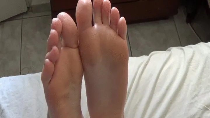 SOLES FEET POV