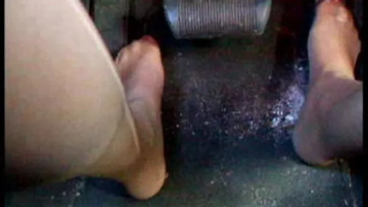 Pedal Pumping in Sheer Toe Pantyhose