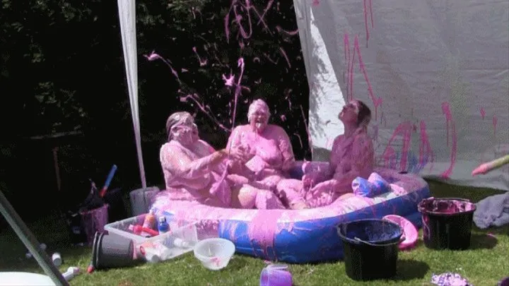 Messy Gunge Play In England