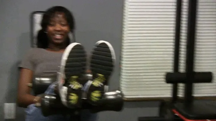 New girl Asly 's foot tickling audition