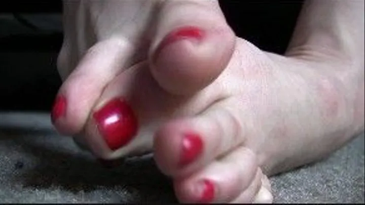 Red toenails cq