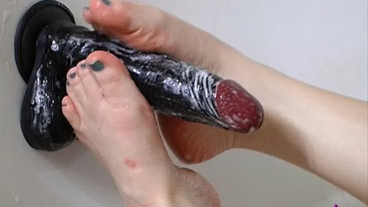 32 Black Toy Footjob