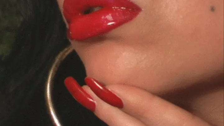 RED HOT GLOSSY KISSES..4ipod